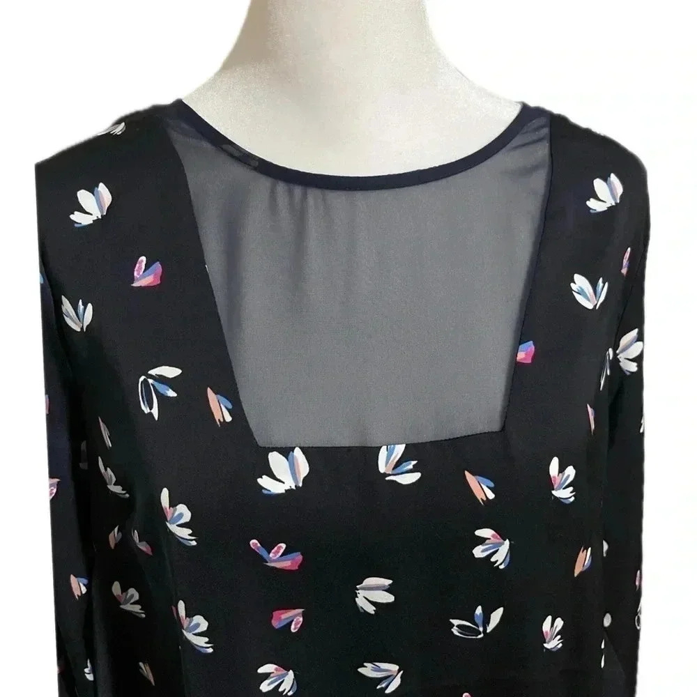 NWT Limited blue floral sheer neck blouse - large - Picture 3 of 11